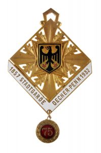 1932